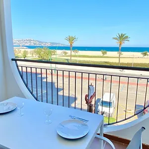 estudio-frente-al-mar-empuriabrava.topcostabravahotels.com/